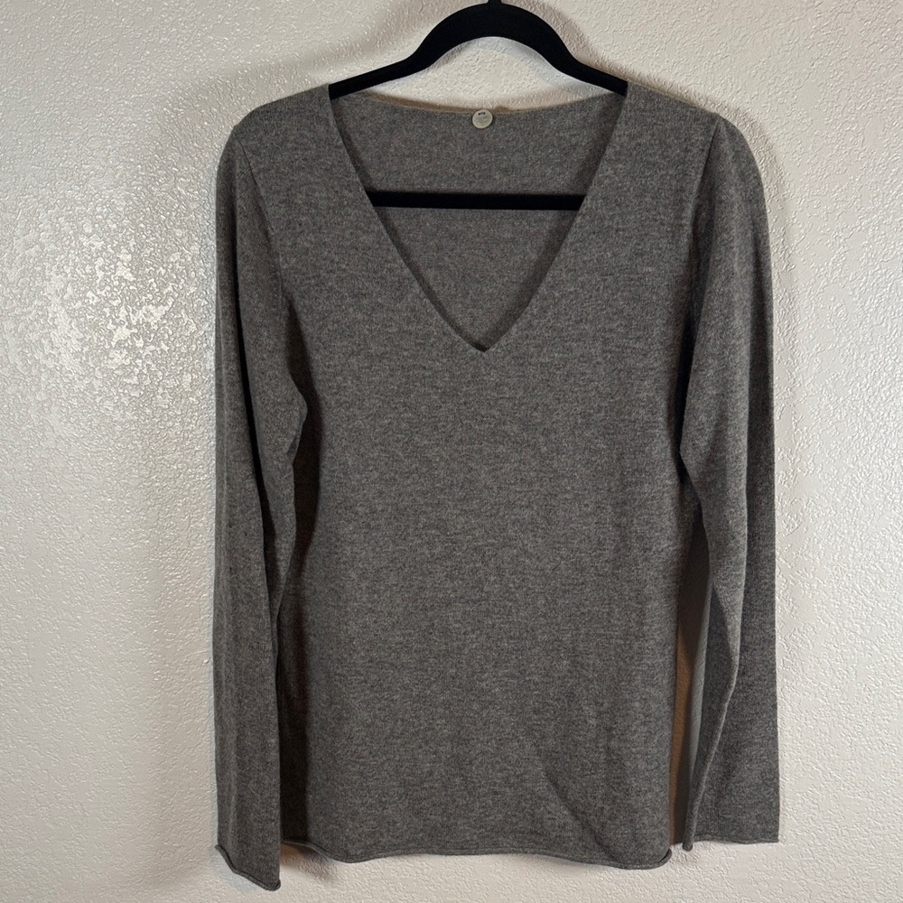 Margaret O'Leary Heather Gray V-Neck Sweater